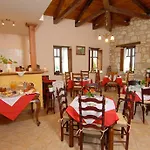 Anatoli Labreon بيت ضيافة 4*
