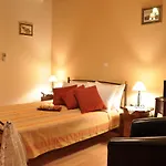 Anatoli Labreon بيت ضيافة 4*