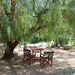 بيت ضيافة Anatoli Labreon