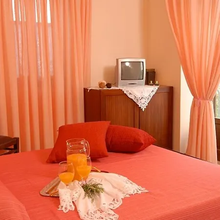Guest house Anatoli Labreon