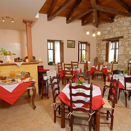 Anatoli Labreon Guest house 3*