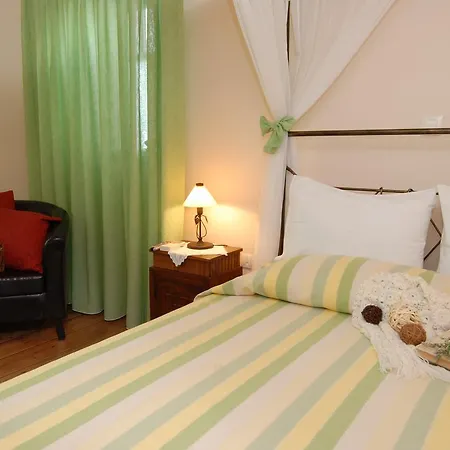 게스트하우스 Anatoli Labreon 4*