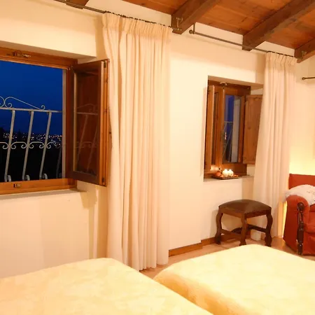 Anatoli Labreon Guest house 3*