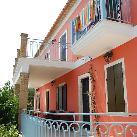 Anatoli Labreon Guest house 3*
