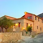 Anatoli Labreon Pensionat 4*